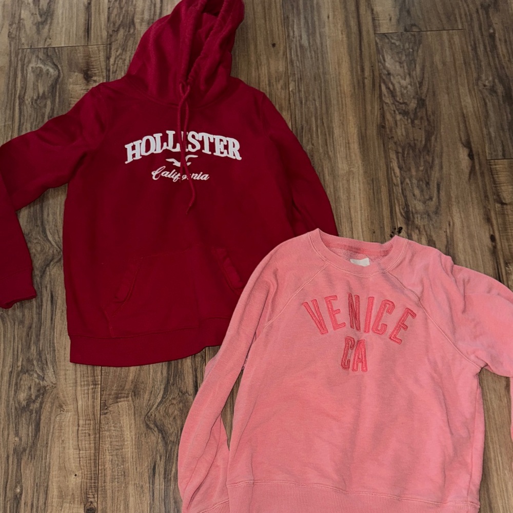 Hollister Red Logo Pullover Hoodie‎ set of two